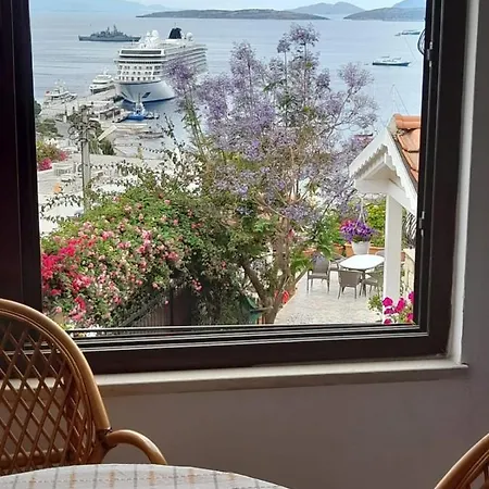 Kale Manzaralı Yazlık Ev * Bodrum